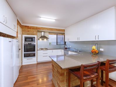 55 Kilkenny Circle, Waterford WA 6152
