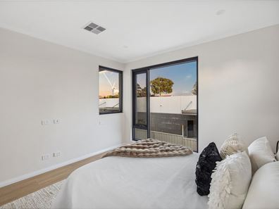 34C Reynolds Rd, Applecross WA 6153
