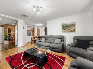 11 Farmview Place, Bibra Lake WA 6163