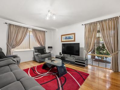11 Farmview Place, Bibra Lake WA 6163
