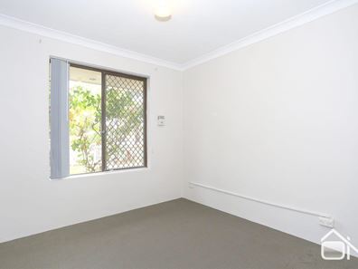 114 Strawberry Drive, Seville Grove WA 6112