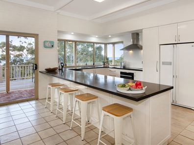 2 Otranto Close, Eagle Bay WA 6281