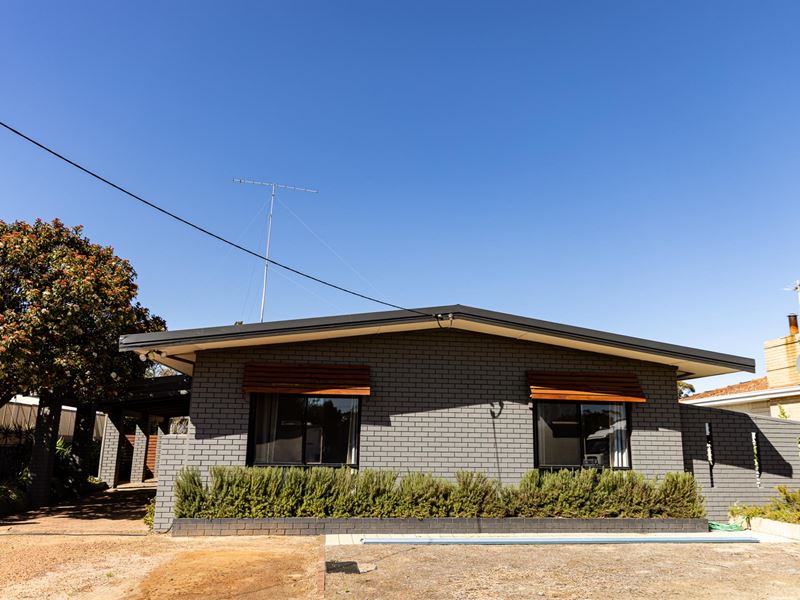 5 Lewis Way, Merredin WA 6415