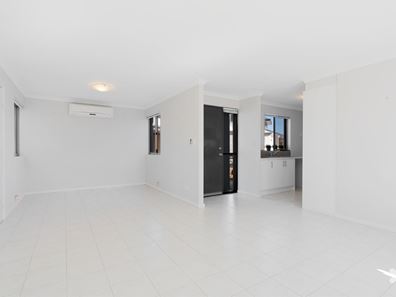 8/314 Wright Road, Piara Waters WA 6112