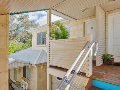 2/1 Lakes Crescent, South Yunderup WA 6208