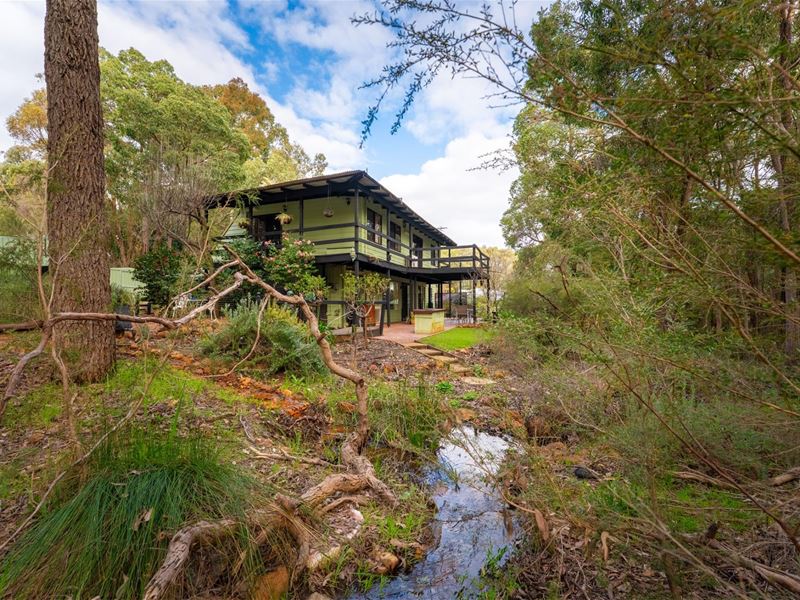 24 Council Road, Mundaring