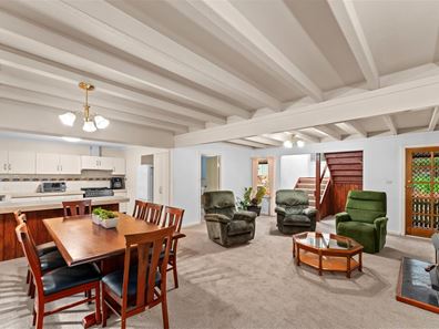 24 Council Road, Mundaring WA 6073