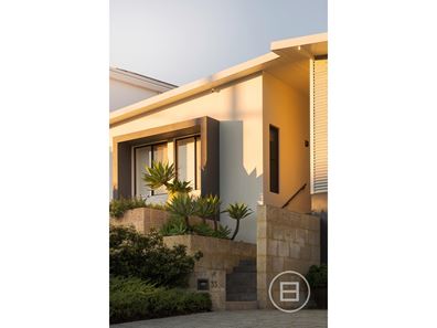 33 Gnobar Way, Mullaloo WA 6027