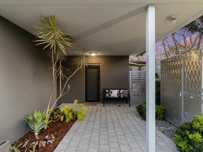 1/214 Edinboro Street, Joondanna WA 6060