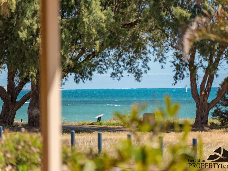 112 Kempton Street, Bluff Point