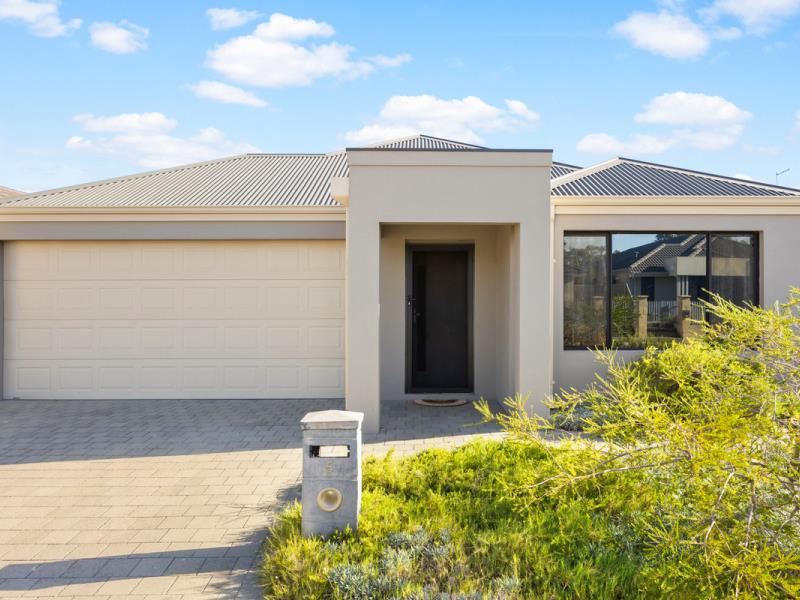 5 Rochdale Circle, Meadow Springs WA 6210
