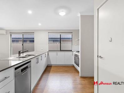 18 Hampshire Way, Baldivis WA 6171