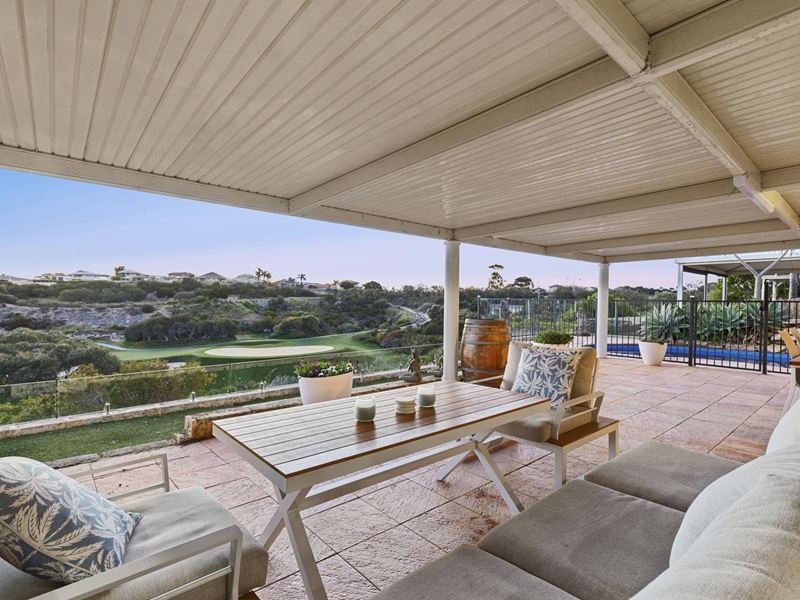 21 Harbour Town Heights, Connolly WA 6027