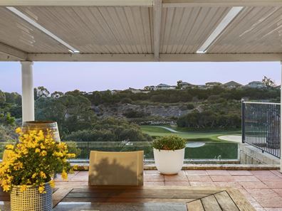 21 Harbour Town Heights, Connolly WA 6027