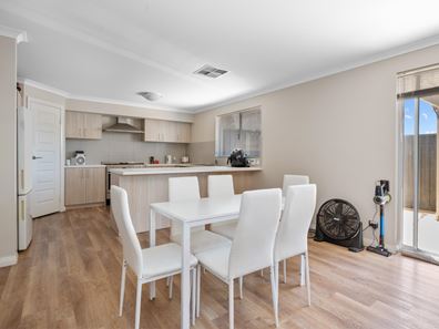 2/17 Kuwarra Lane, Karlkurla WA 6430