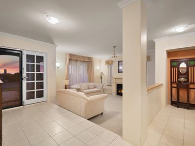 19 Cobblestones Circuit, Secret Harbour WA 6173