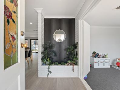 15 Kenton Way, Rockingham WA 6168