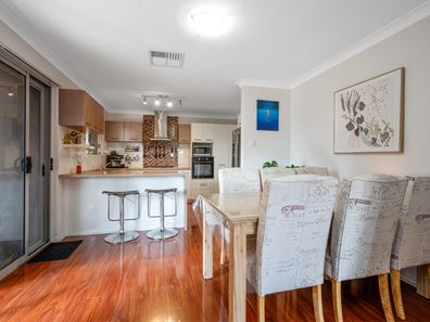 5 St John Grove, Hannans WA 6430