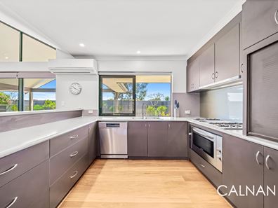 2 Filmer Place, Leeming WA 6149
