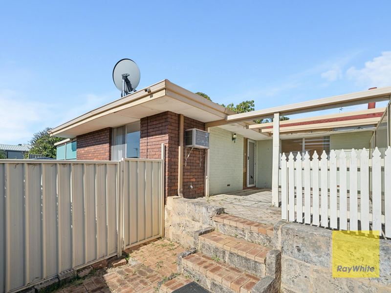 4B Griffiths Street, Kelmscott WA 6111