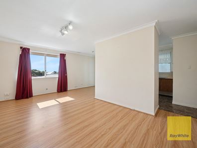 4B Griffiths Street, Kelmscott WA 6111