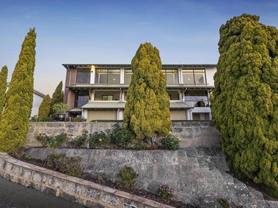 22 Blackwall Reach Parade, Bicton WA 6157