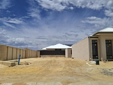 5 Napoli Way, Mindarie WA 6030
