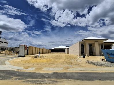 5 Napoli Way, Mindarie WA 6030