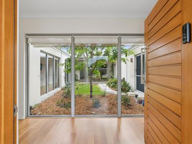 17 Lurnea Place, Karawara WA 6152