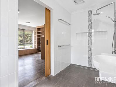 2 Sanctuary Drive, Bertram WA 6167
