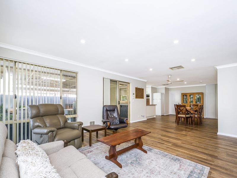 427 Marangaroo Drive, Alexander Heights WA 6064