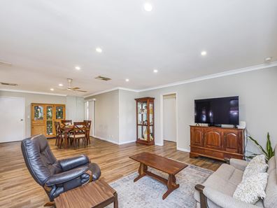 427 Marangaroo Drive, Alexander Heights WA 6064