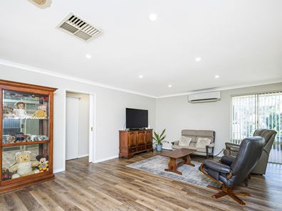 427 Marangaroo Drive, Alexander Heights WA 6064