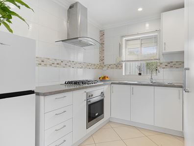 6/18 Waller Street, Rockingham WA 6168
