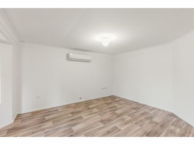 21 Broughton Way, Orelia WA 6167