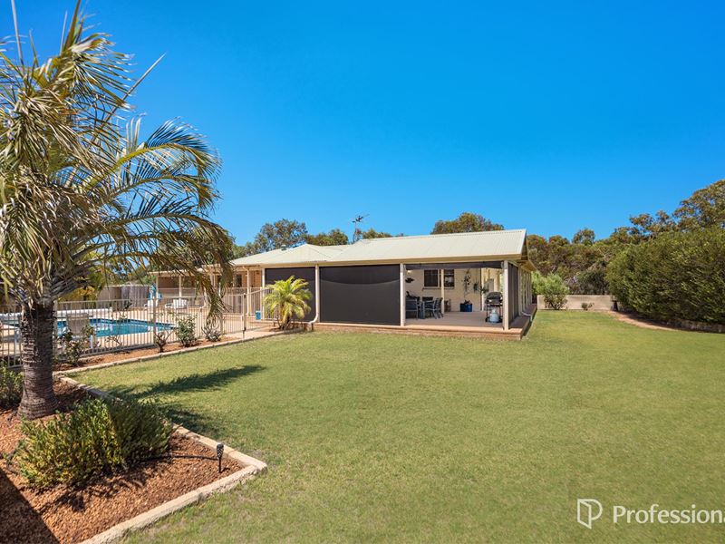9 Border Drive, Deepdale WA 6532