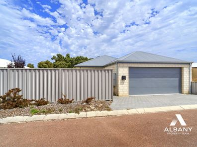 9 Hankins Way, Mckail WA 6330