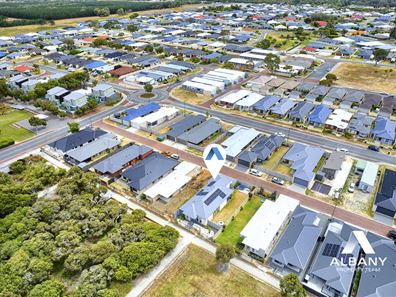9 Hankins Way, Mckail WA 6330