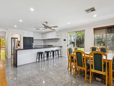 127 Fantail Crescent, Ellenbrook WA 6069