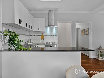 8 Hampton Square, Morley WA 6062