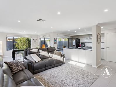 32 Collared Street, Harrisdale WA 6112