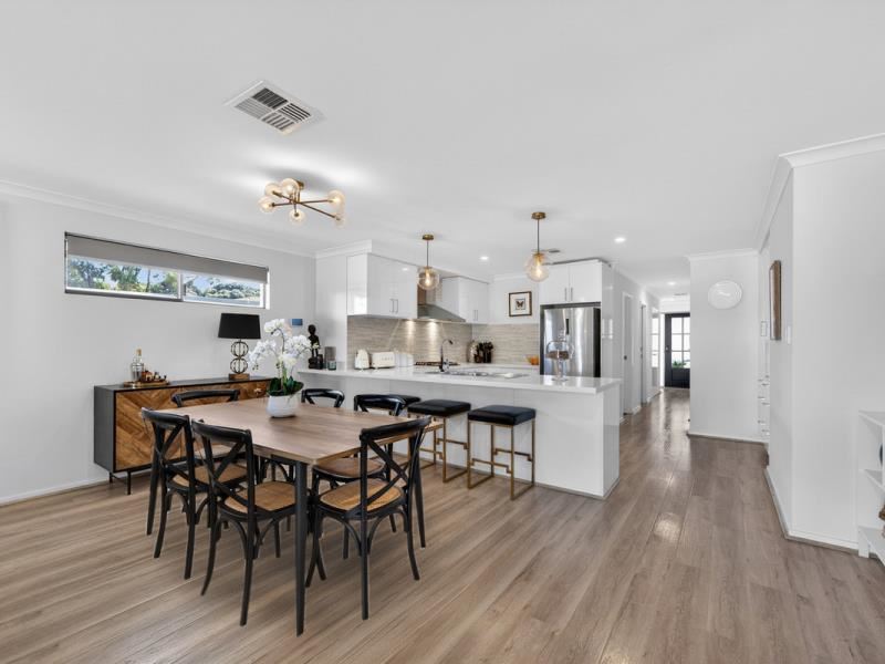 4A Lyons Place, Heathridge WA 6027
