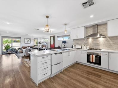 4A Lyons Place, Heathridge WA 6027