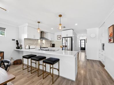 4A Lyons Place, Heathridge WA 6027