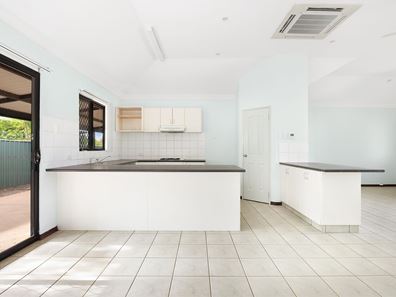 16 Koolinda Parade, Baynton WA 6714