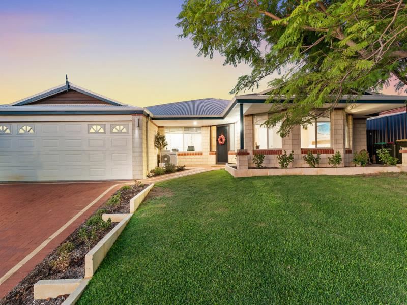 21 Denfield Rise, Carramar