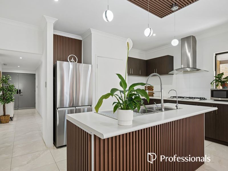 1/12 Gotha Way, Forrestfield