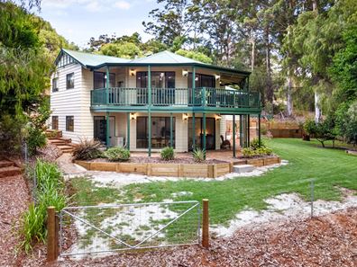 14 Wattlebird Grove, Pemberton WA 6260