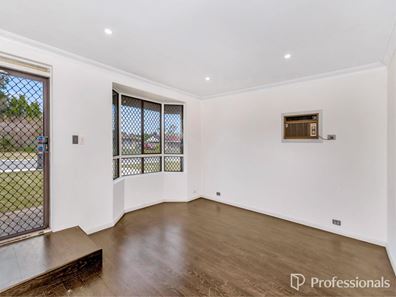 22 Ironbark Place, Maddington WA 6109