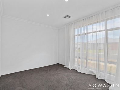 9 Caledon Street, Golden Bay WA 6174